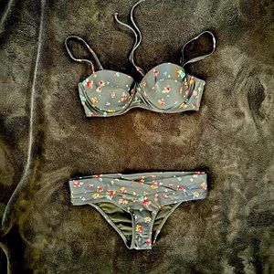 Roxy Quiksilver Floral Black Vintage Style Bikini